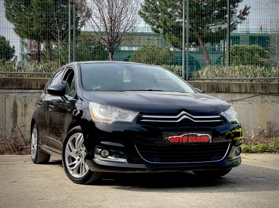 Tirane, shes makine Citroen C4 Nafte, e zeze automatik Klima 218.000 km 5.6MIL LEKE