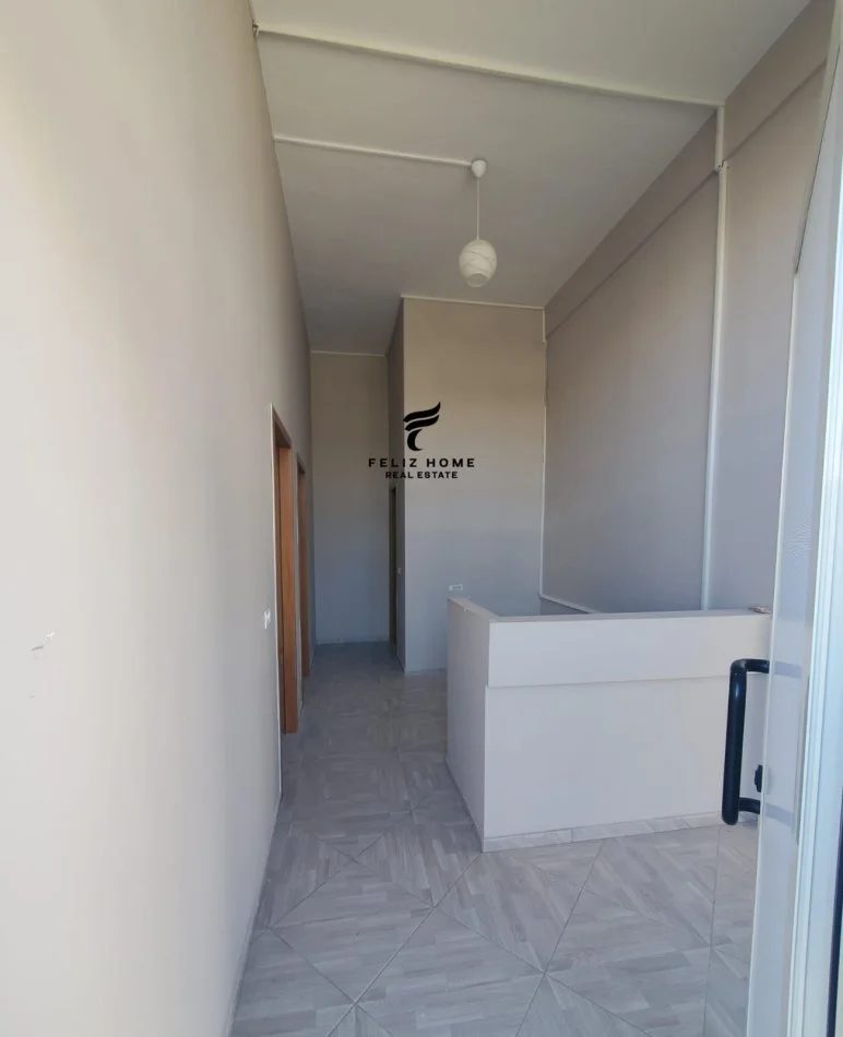 Tirane, jepet me qera zyre Kati 0, 98 m² 600 € (ASTIR)