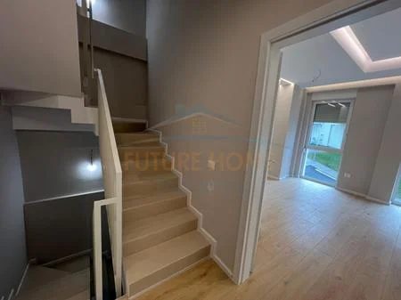Tirane, shitet Vile Kati 3, 196 m² 390.000 € (ABA Rezidenc)