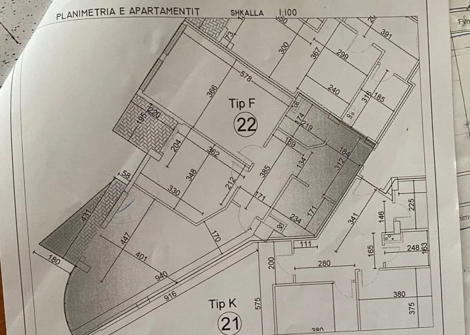 Tirane, shitet apartament 2+1 Kati 4, 190000 € (Yzberisht)