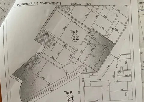 Tirane, shitet apartament 2+1 Kati 4, 190000 € (Yzberisht)