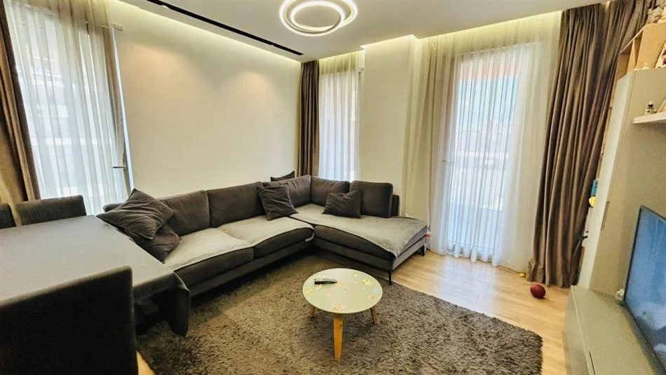 Tirane, shitet apartament 1+1+Ballkon Kati 5, 72 m² 198.000 € (ZOGU I ZI)