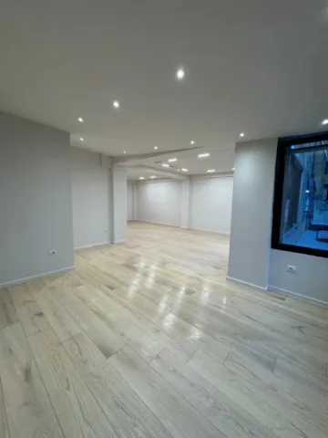 Tirane, jepet me qera zyre Kati 1, 80 m² 700 € ([BZ21050])