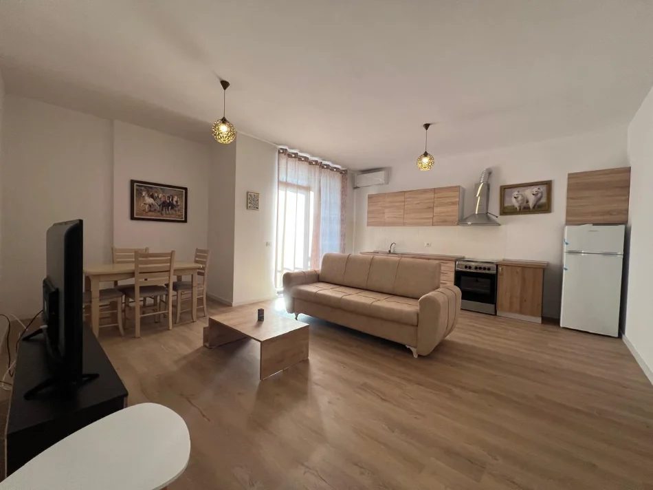 Tirane, jepet me qera apartament 1+1 Kati 4, 80 m² 550 € (Platinum Residence, Bulevardi i Ri)
