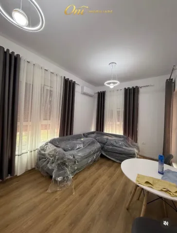 Tirane, jepet me qera apartament 1+1 Kati 7, 56 m² 420 € (KOMPLEKSI KADIU)