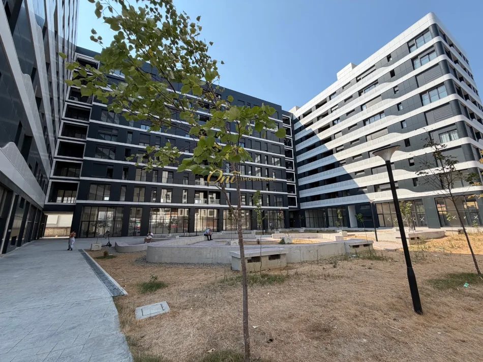 Tirane, shitet zyre Kati 1, 296 m² 875.000 € (DON BOSKO)