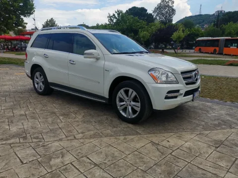 Tirane, shitet SUV Mercedes GL 350 Nafte, e bardhë automatik Klima 175.000 km 1.200.000 Lek