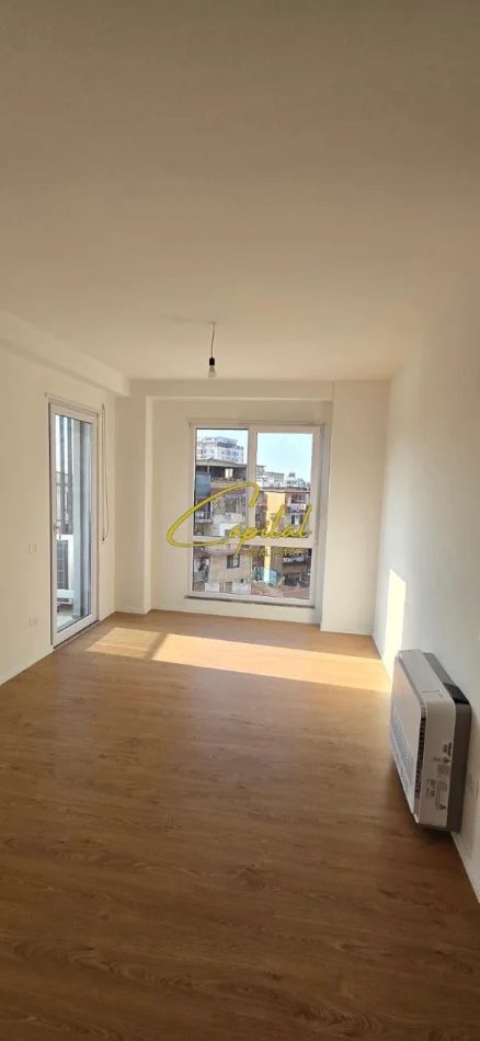 Tirane, jepet me qera zyre Kati 4, 110 m² 700 € (DON BOSKO)