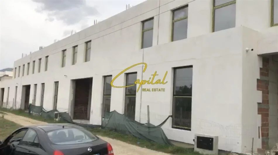 Tirane, jepet me qera magazine Kati 0, 2.000 m² 9.000 € (KAMEZ)