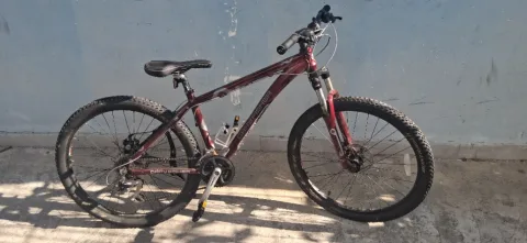 Tirane, oferte biciklete 26 gri e erret 260 €