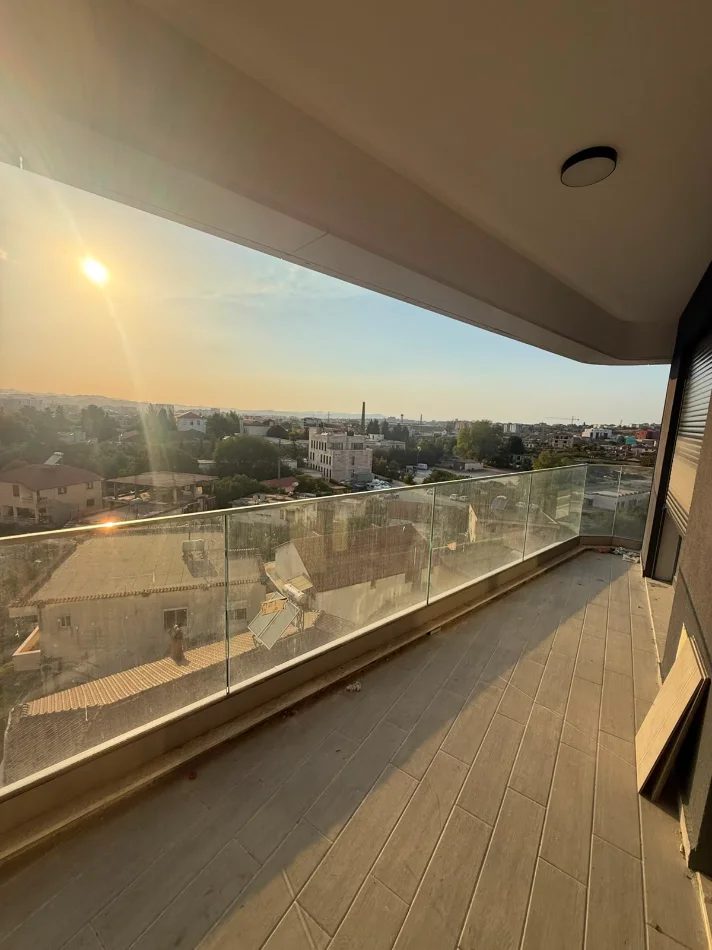 Tirane, jepet me qera apartament 1+1 Kati 4, 70 m² 500 € (Rruga Don bosko)