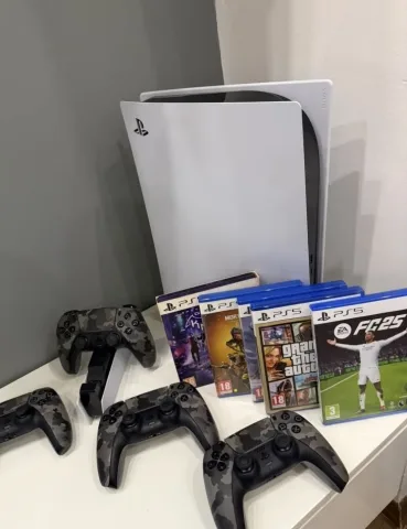 Tirane, Play Station SONY