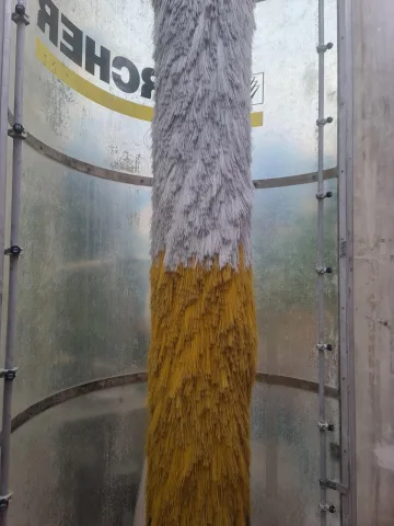 Lavazho per kamion ose autobuza