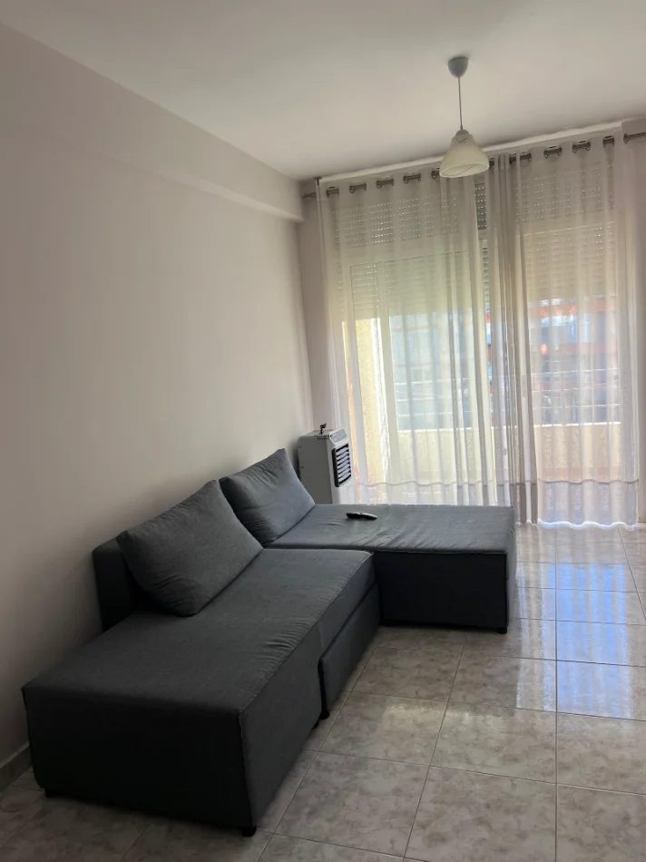 Tirane, jepet me qera apartament 2+1 Kati 4, 85 m² 500 € (ASTIR)