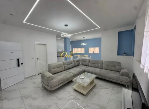 Tirane, jepet me qera apartament 1+1 Kati 9, 87 m² 600 € (SELVIA)