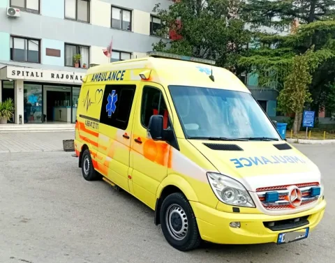 Tirane, shes pajisje mjekesore SHERBIM TRANSPORT - MJEKESOR BRENDA &amp; JASHT VENDIT 111 €
