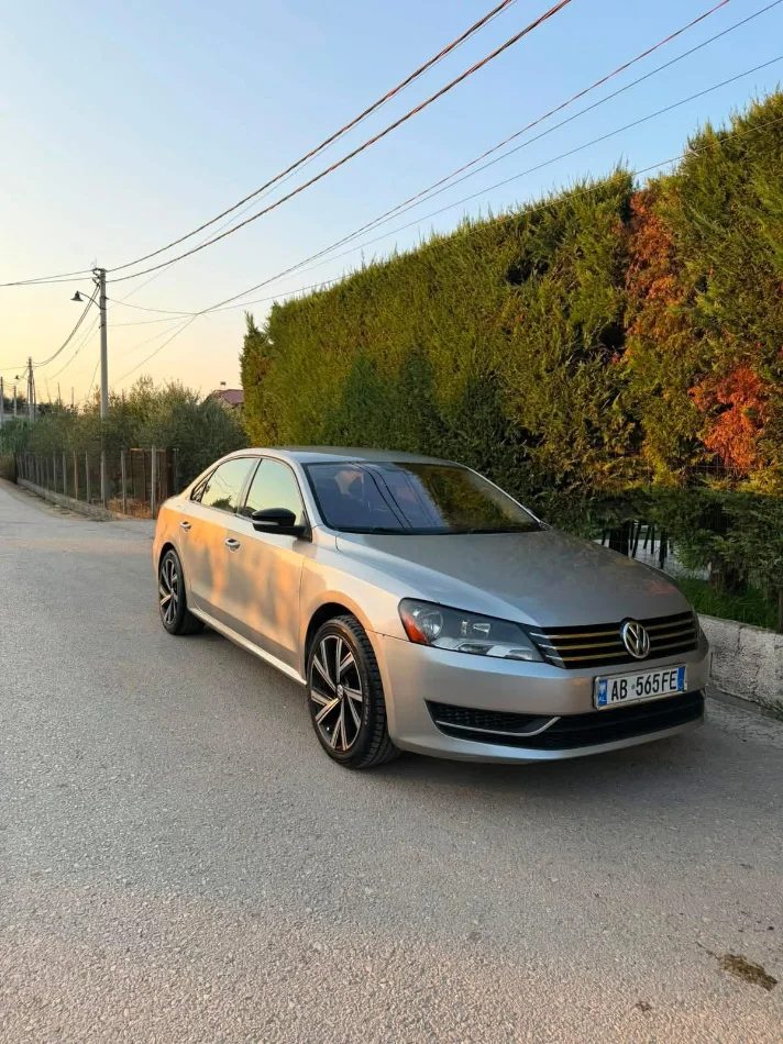 Tirane, shitet makine Passat se Benzin+Gaz, gri metalizato automatik Kondicioner 29.000 km 6.500 €