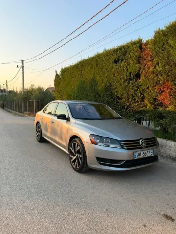 Tirane, shitet makine Passat se Benzin+Gaz, gri metalizato automatik Kondicioner 29.000 km 6.500 €