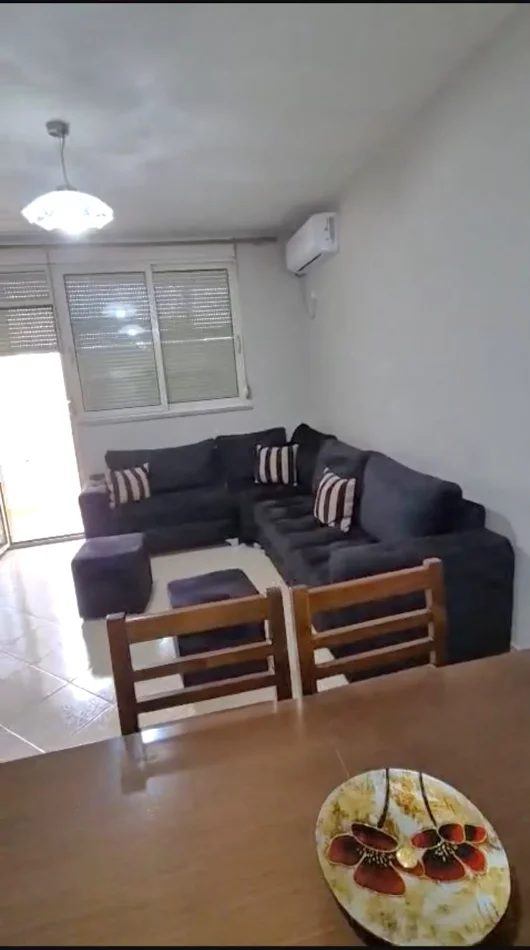 Tirane, jepet me qera apartament 2+1+Ballkon Kati 6, 80 m² 500 € (Don Bosko)