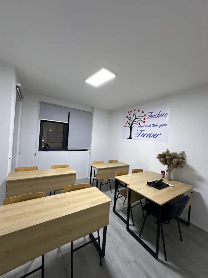 ofroj kurse per gjuhe te huaja Tirane dhe online