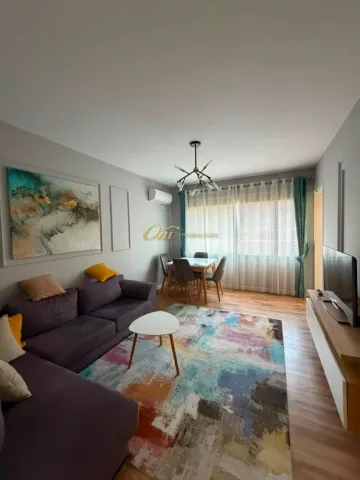 Tirane, jepet me qera apartament 2+1 Kati 5, 96 m² 500 € (YZBERISHT)