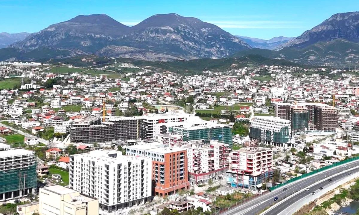 🏢 SHITET DYQAN – PASKUQAN | BUZE RRUGE