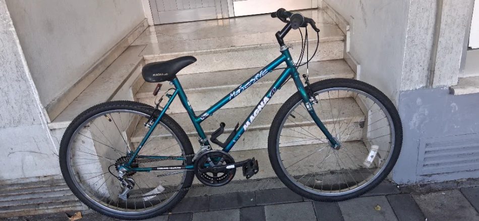 Tirane, oferte biciklete 26 vishnje 125 €
