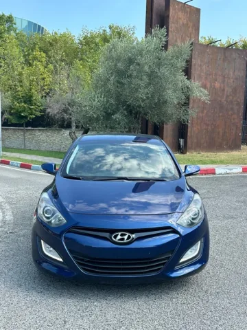 Tirane, shes HYUNDAI I30 FULLOPTION PANORAMA 1.6 Nafte, blu automatik Kondicioner