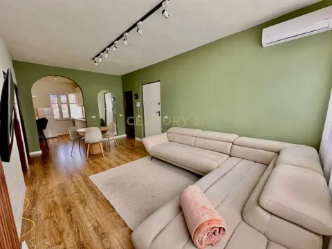Tirane, shitet apartament 2+1 Kati 2, 73 m² 220.000 €