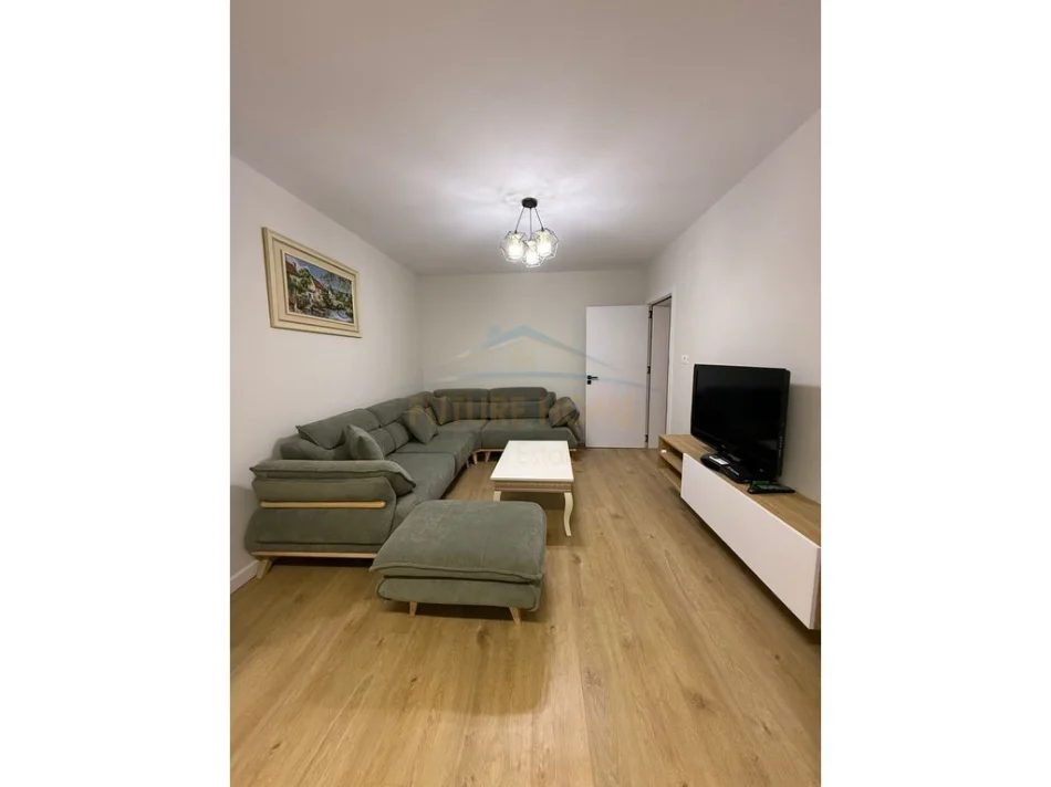 Tirane, shitet apartament 2+1+Ballkon Kati 5, 56 m² 155.000 € (Rruga Ferit Xhajko, Tiranë.)