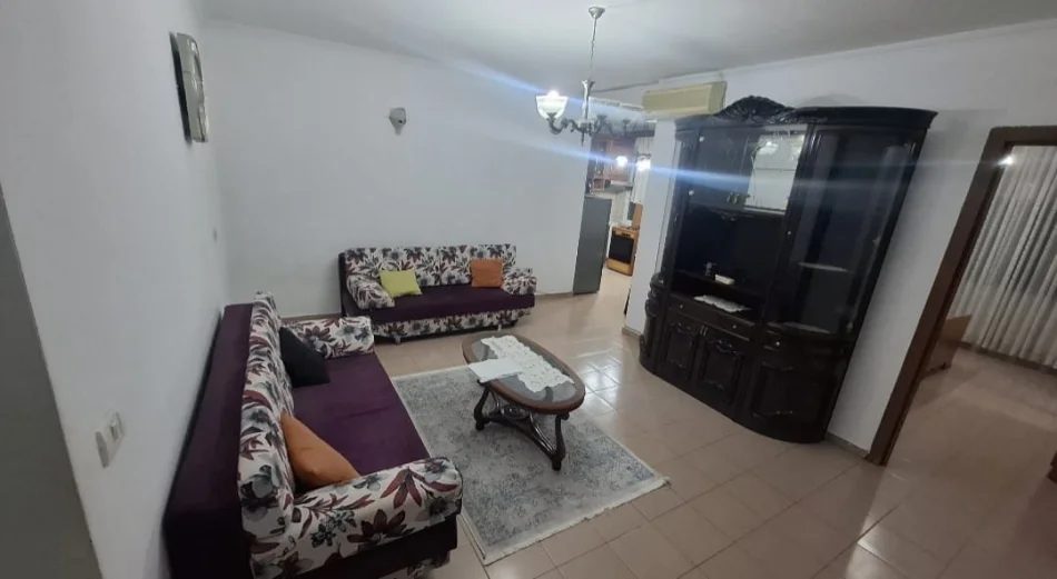Tirane, jepet me qera apartament 1+1 Kati 9, 70 m² 520 € (Lulishtja)