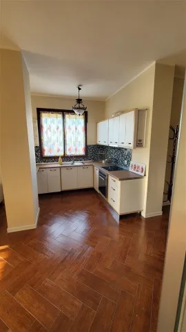 Durres, jap me qera apartament me afat te gjate, 2+1+A+BLK Kati 10, 90 m2, 60.000 leke (Sefer Efendi)