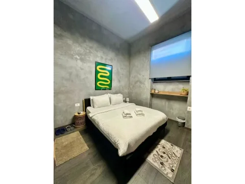 Tirane, shitet ambjent biznesi , 150 m² 80.000 € (Rruga e Durrsit)