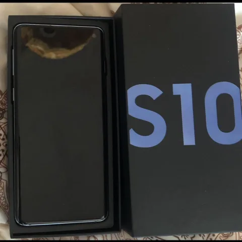 Samsung Galaxy S10 Me dy Karta Ne kuti si i Ri EUROPIAN