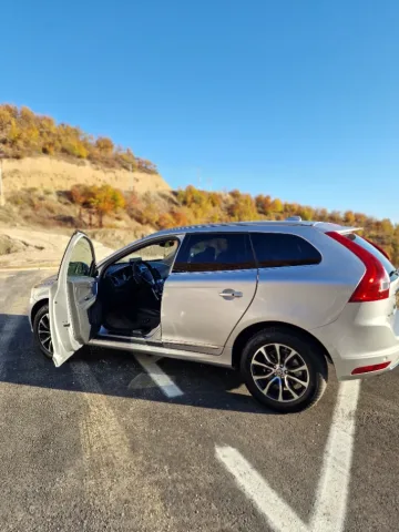 Tirane, shes SUV Volvo xc60 Benzin+Gaz, gri metalizato automatik Klima 170.000 km Çmimi 11. 4 lekë