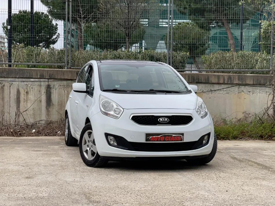 Tirane, shes makine KIA VENGA Benzin+Gaz, e bardhë manuale Klima 228.000 km 4.700 €