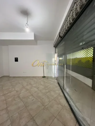 Tirane, shitet dyqan Kati 0, 50 m² 170.000 € (21 DHJETORI)