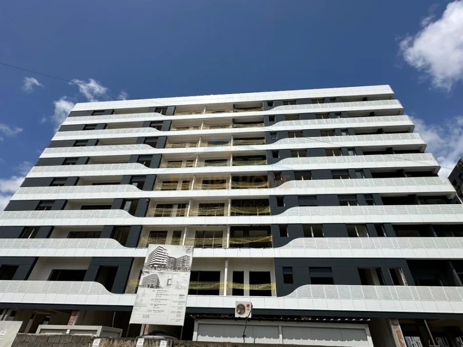 Tirane, jepet me qera apartament 1+1 Kati 9, 106 m² 700 € (Kompleksi Parallel Living , Don Bosko)