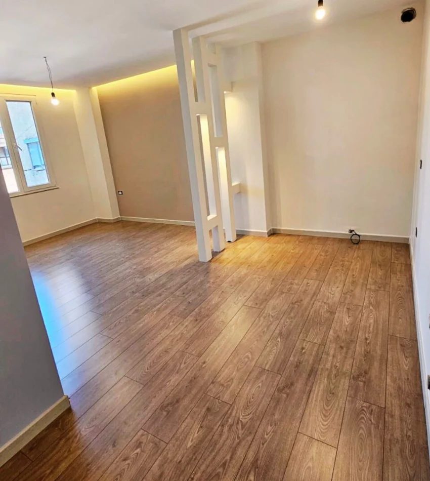 Tirane, shitet apartament Kati 3, 35 m² 100.000 € (ZOGU I ZI)