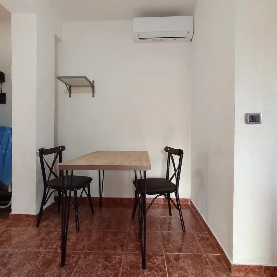 Vlore, garsonier 4 heronjte