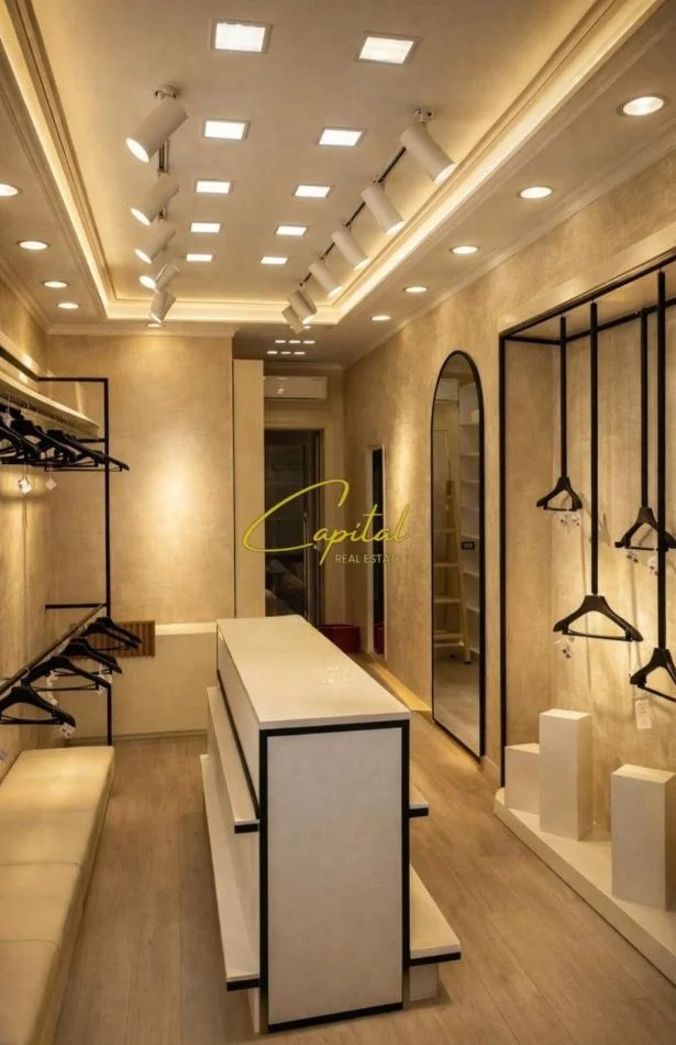 Tirane, shitet dyqan Kati 0, 27 m² 337.000 € (21 DHJETORI)