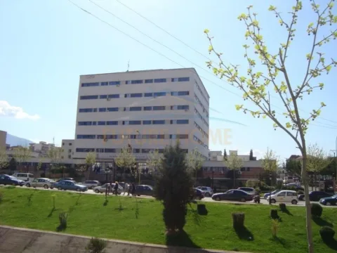 Tirane, shitet ambjent biznesi Kati 0, 358 m² 1.435.000 € (PRANE MATERNITETIT TE RI)