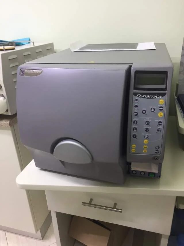 Tirane, shes pajisje sterilizuese Autoclave Cominox 18B Dynamica 50.000 Leke