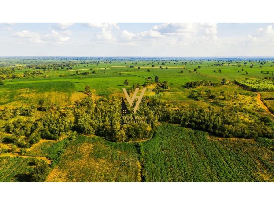 Tirane, shitet toke , 1.000 m² 124.000 € (IBE E POSHTME)