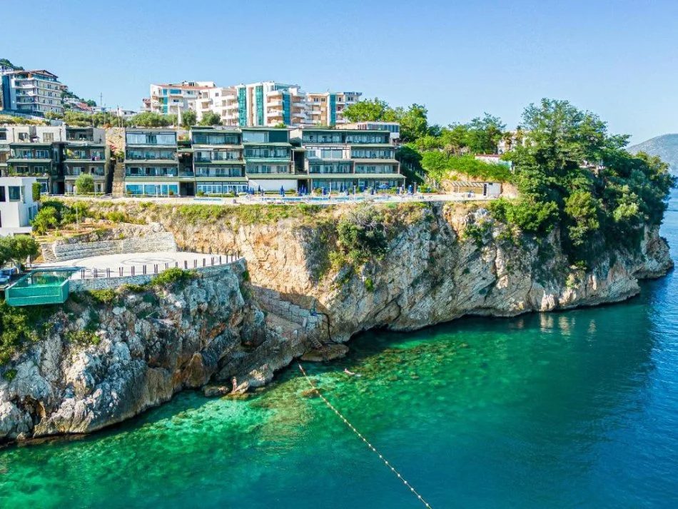 JEPET ME QERA Ditore TE KOMPLEKSI AQUAMARINE