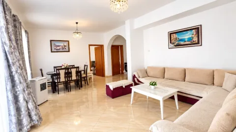 🔥🏡 Jepet me qera apartament 2+1+Ballkone per 500 euro/muaji 📍 Astir, Vila L