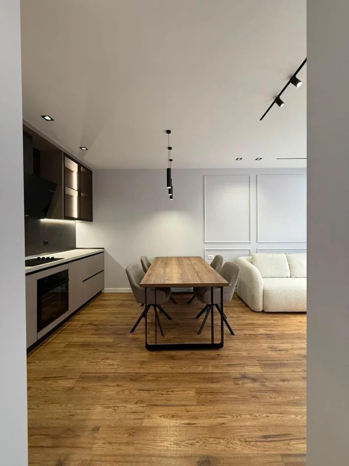 Tirane, jepet me qera apartament 1+1 Kati 6, 71 m² 700 € (ALI DEMI)