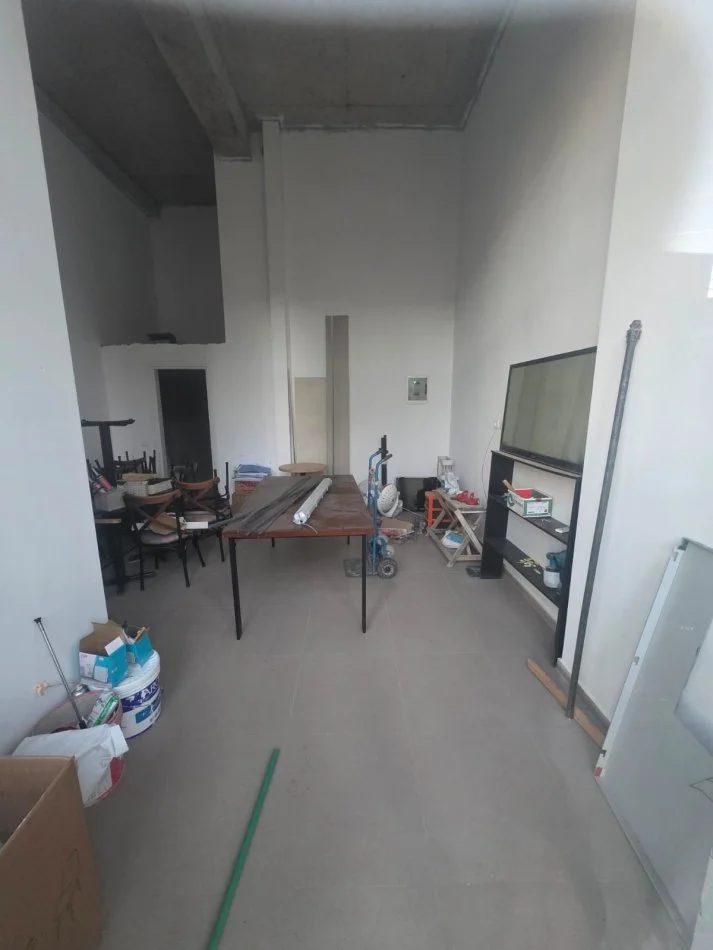 Tirane, shitet ambjent biznesi Kati 0, 35 m² 185.000 € (Bulevardi i Ri)