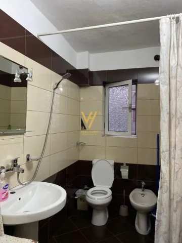 JEPET APARTAMENT 2+1 ME QERA TE RRUGA ELBASANIT 60.000 LEKE