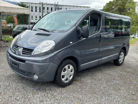 Furgon Renault Nafte 2012 vende 8+1